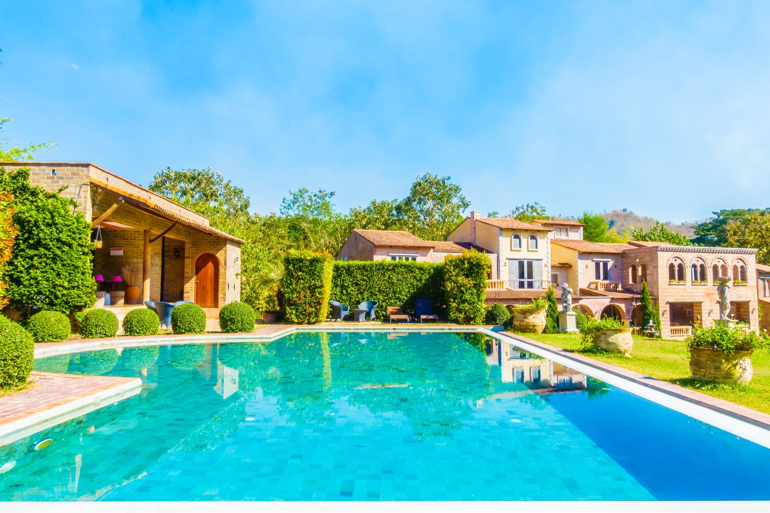 Maison de charme avec piscine, gérée en location courte durée